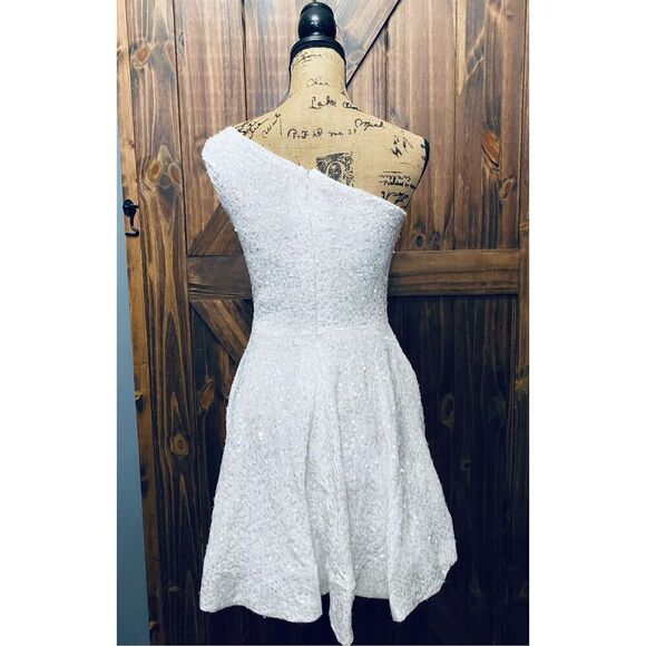 Homecoming White Cocktail Crushed Velvet Sequin Dress Sz 6 - Picture 2 of 10